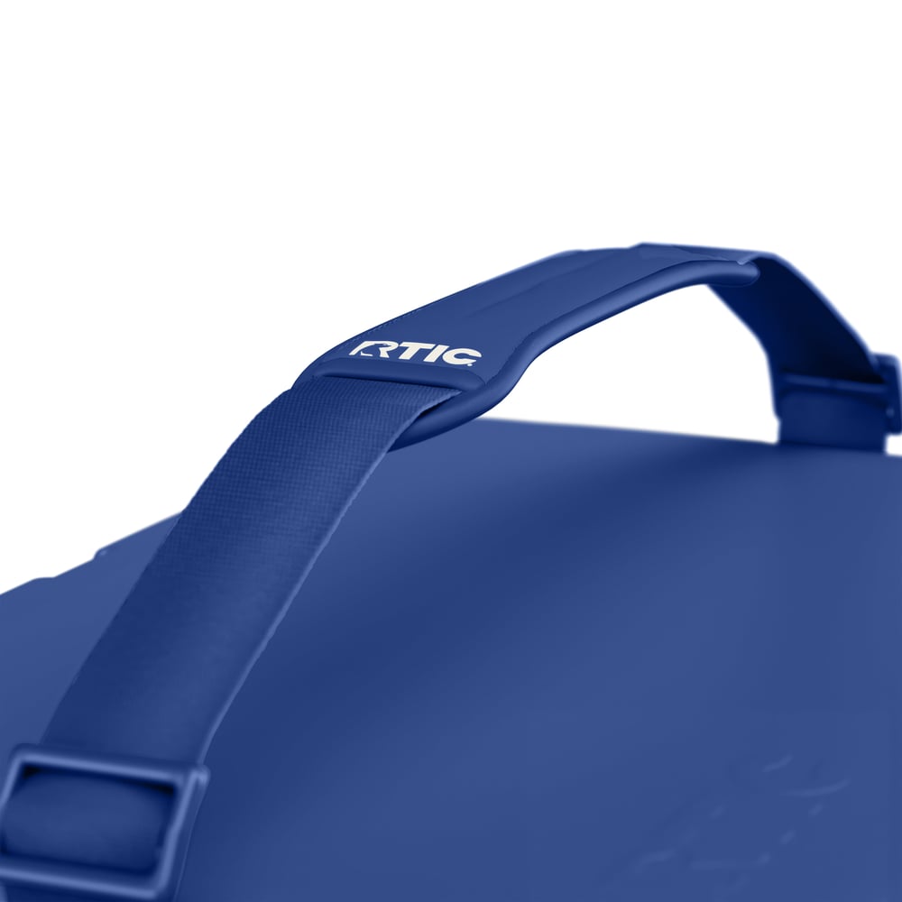 22 QT Ultra-Light Cooler Cobalt & White - Image 9